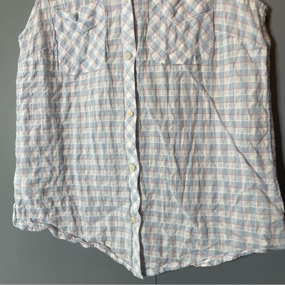 Eddie Bauer Sleeveless Blue/white/pink Checkered Button up Tank size medium - Picture 3 of 8